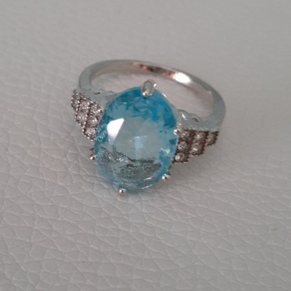 Silvertone Blue Ring Size 7